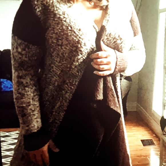 Hearts sweater 3 for $30 - Picture 2 of 2